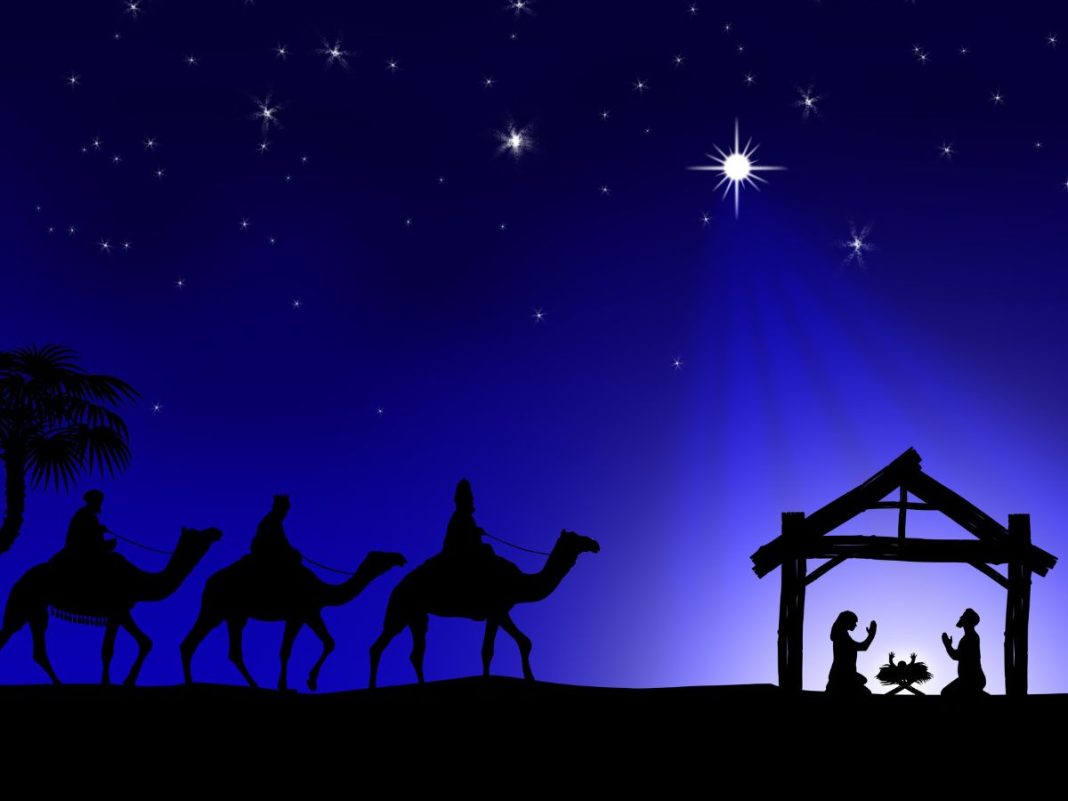 Em sua origem, o Natal é considerado um feriado cristão. Com o passar do tempo, no entanto, foi disseminado para fora do âmbito religioso.